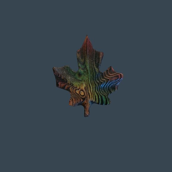 Maple Leaf Pin Brooch Multicolor Wooden Grain Look Style - Picture 1 of 3